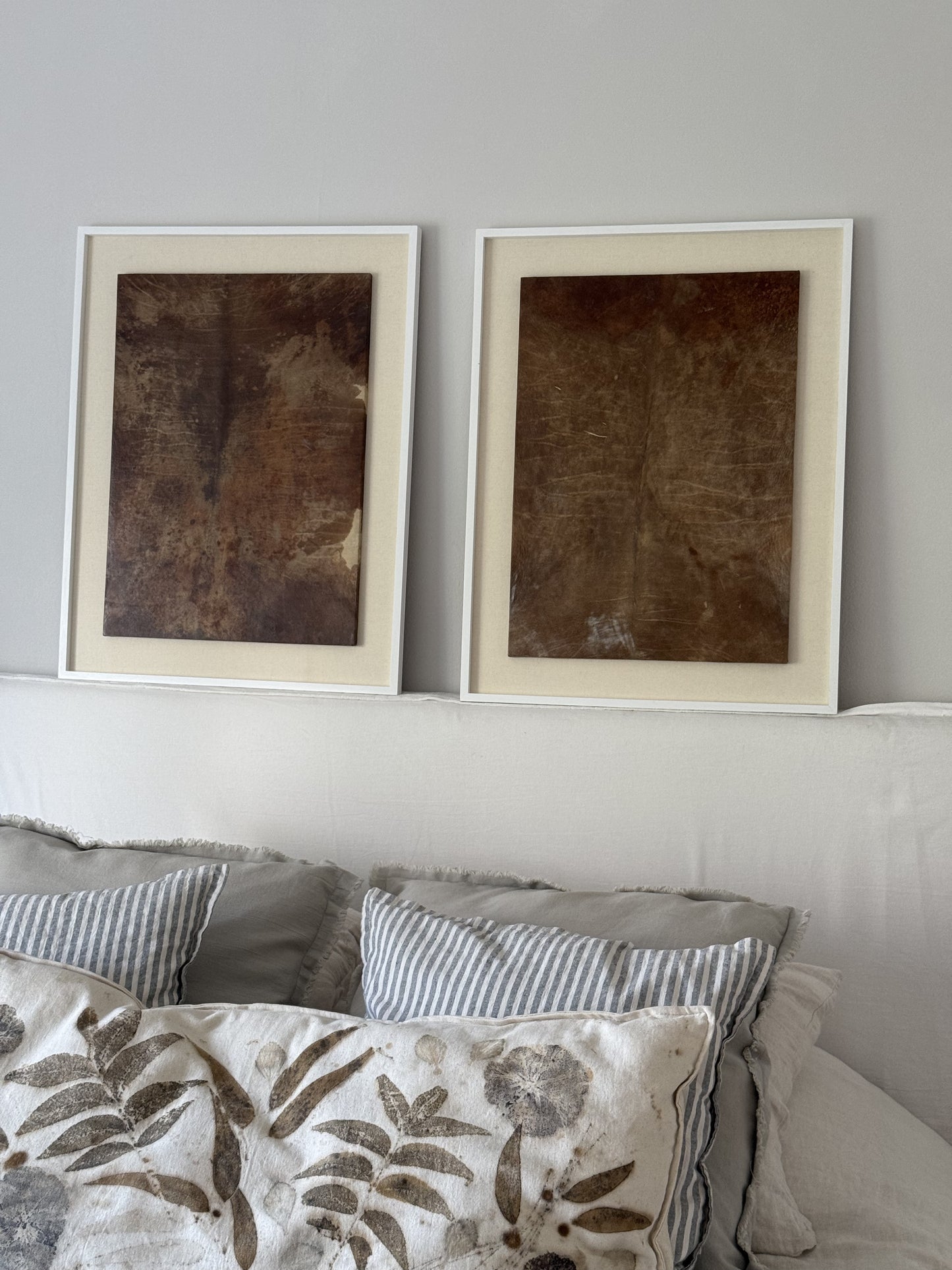 Cuadro en Lonja 73X56 cm Marco blanco