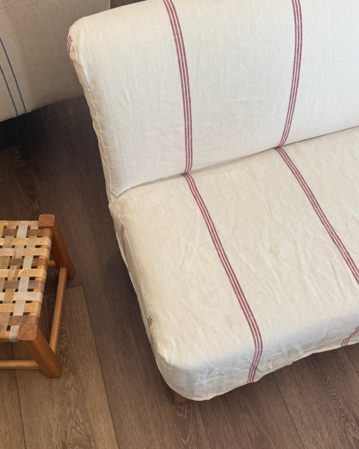 Butaca Juana 140cm en Lino [en stock]