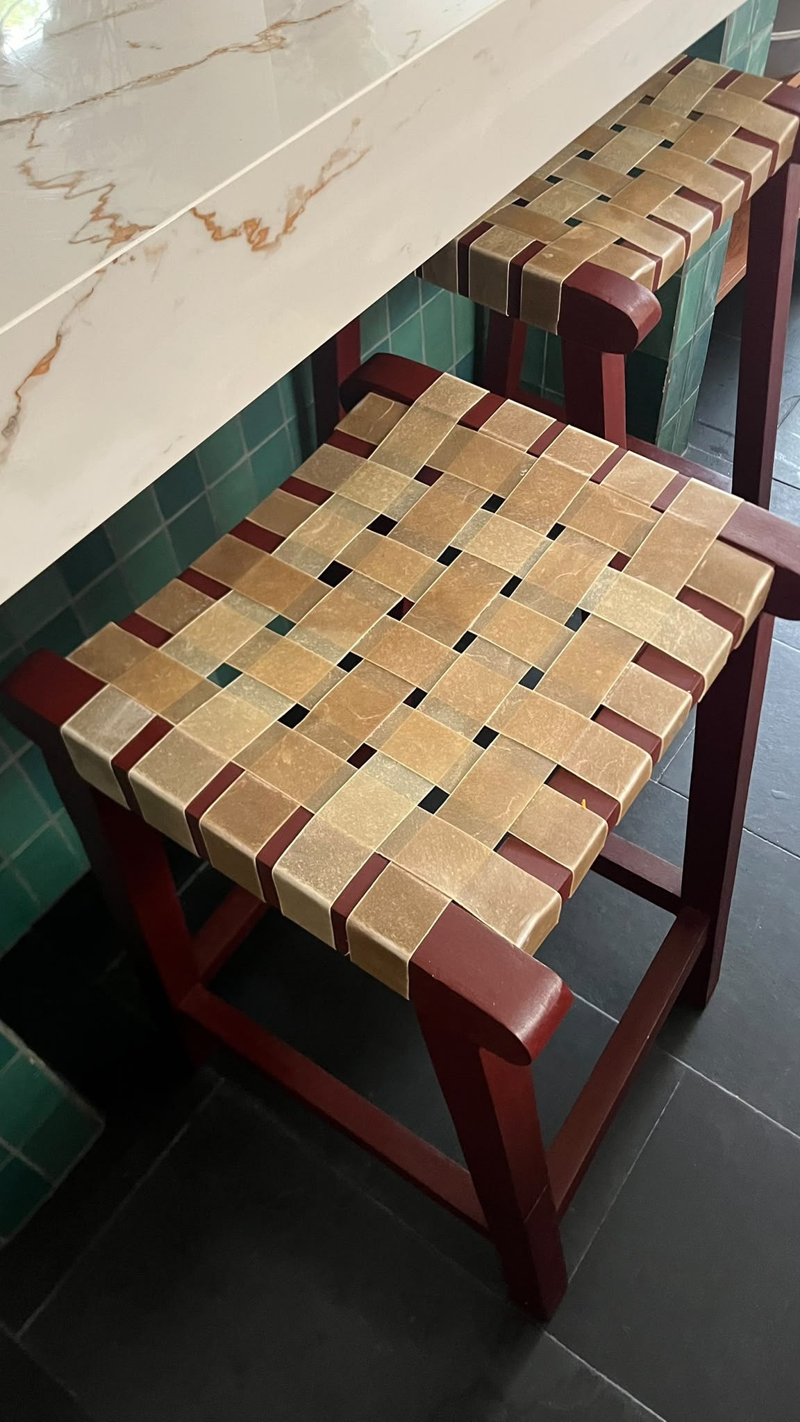 Banqueta de barra Trenza en Lonja